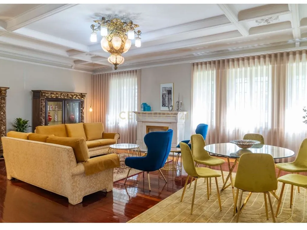 Moradia de Luxo no Coração do Porto – Totalmente Renovada - Image 2