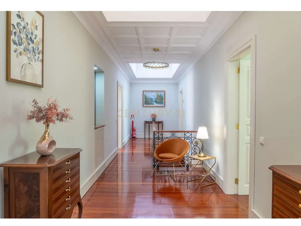Moradia de Luxo no Coração do Porto – Totalmente Renovada - Image 14
