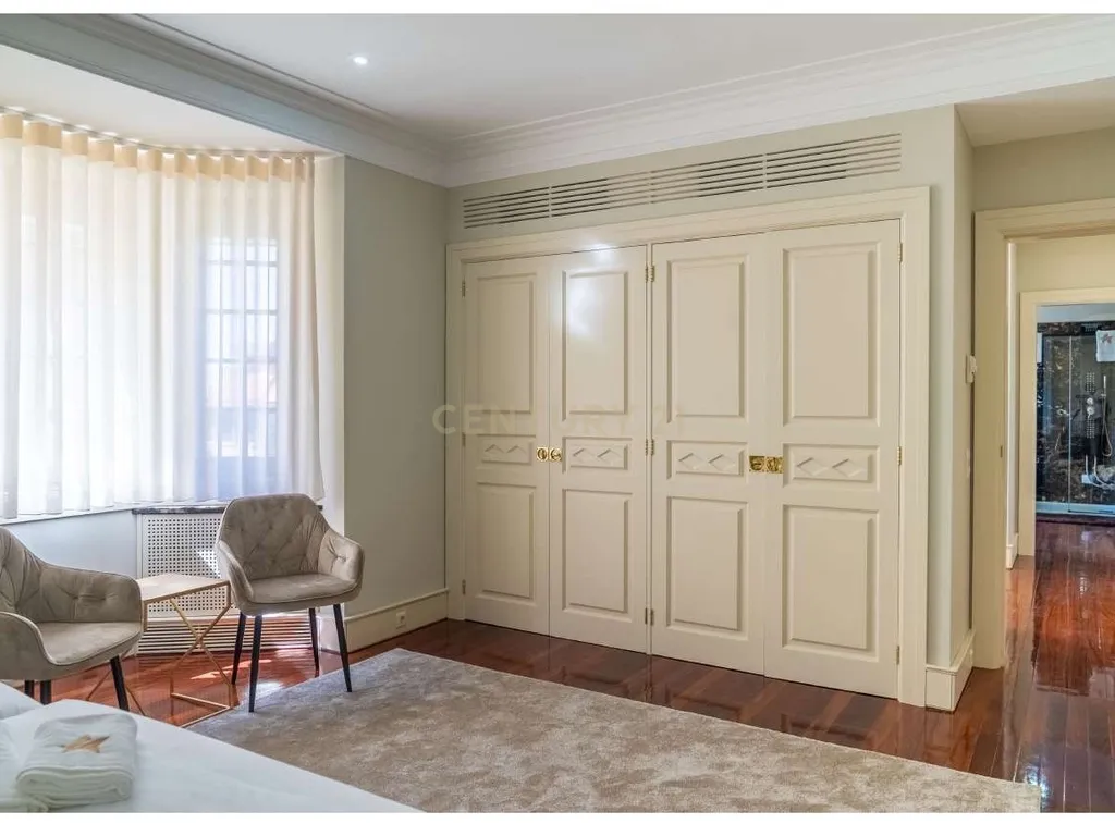 Moradia de Luxo no Coração do Porto – Totalmente Renovada - Image 16