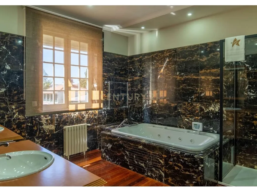 Moradia de Luxo no Coração do Porto – Totalmente Renovada - Image 17