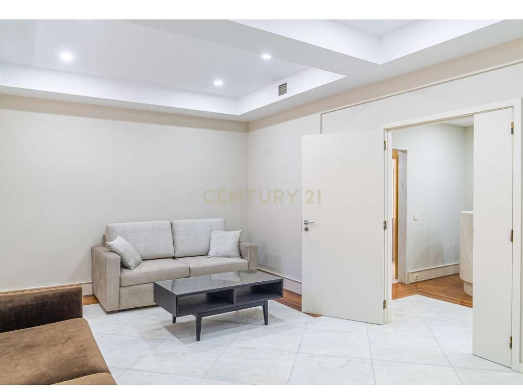 Moradia de Luxo no Coração do Porto – Totalmente Renovada - Image 25