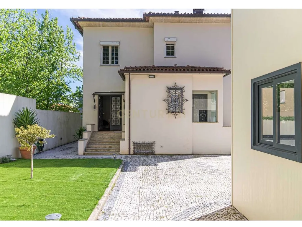 Moradia de Luxo no Coração do Porto – Totalmente Renovada - Image 38