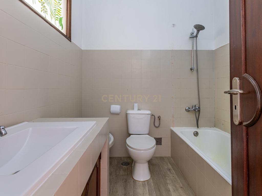 Espaçosa Moradia T3 em Azambuja, Lisboa - Image 22