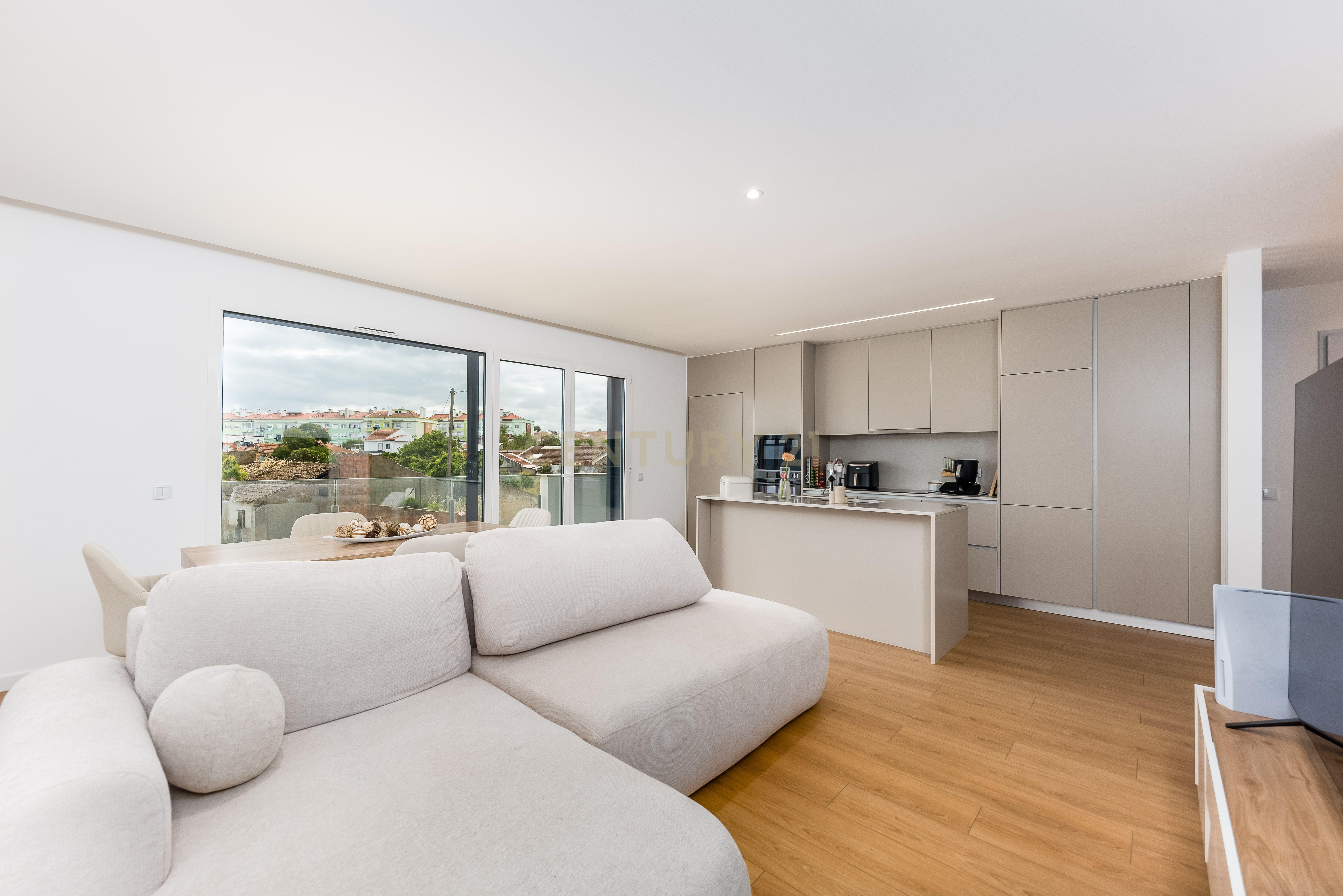 Fotografia 4 de Apartamento T3 com Varandas em Montijo, Setúbal