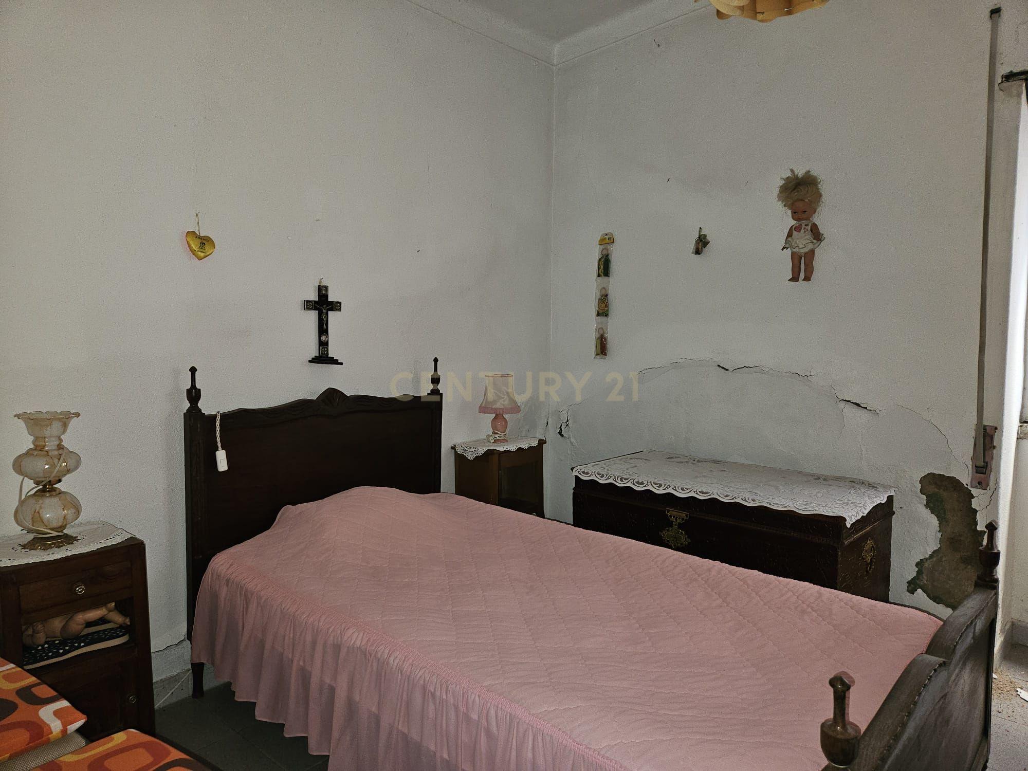 Moradia T2 Rés-do-Chão com Logradouro e Terraço – Alcains - Image 7