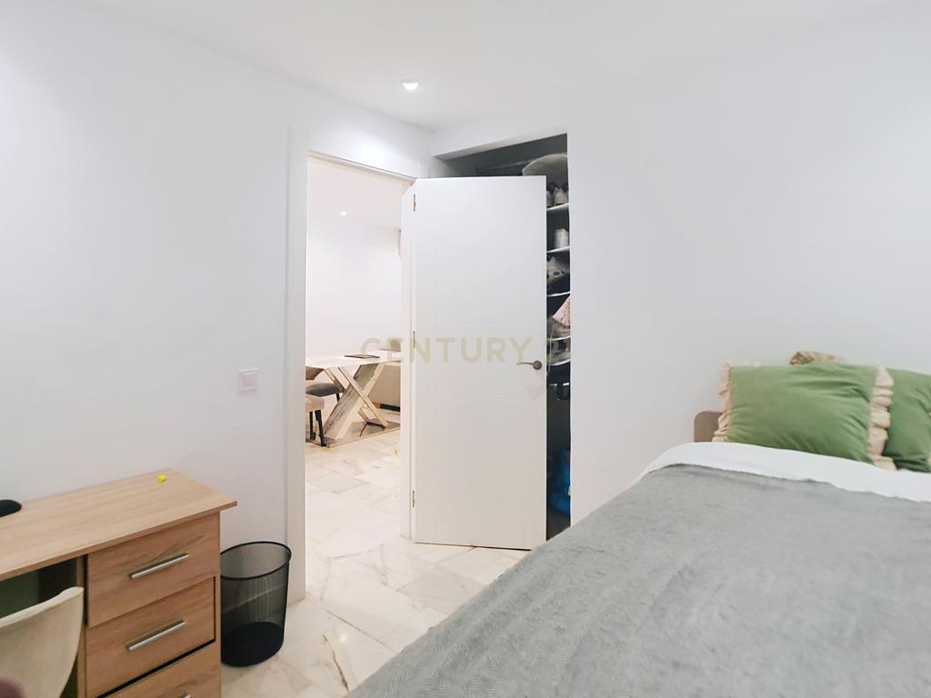 Luxuosa Moradia em Málaga com Terraço e Acessibilidade - Image 10