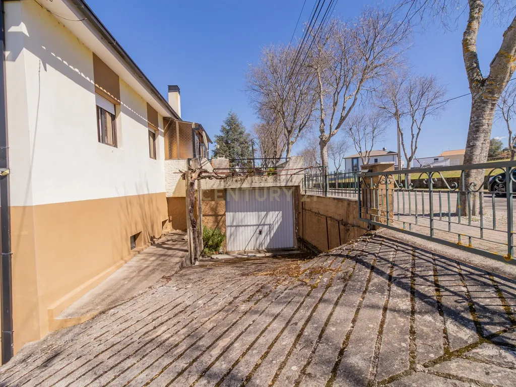 Moradia Bifamiliar + Anexo com #TERRENO -#CENTRO DE BRAGANÇA - Image 41