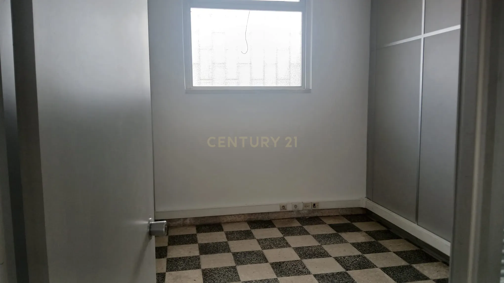 Fotografia 3 de Escritório para arrendamento na Póvoa de Santo Adrião com 134m2