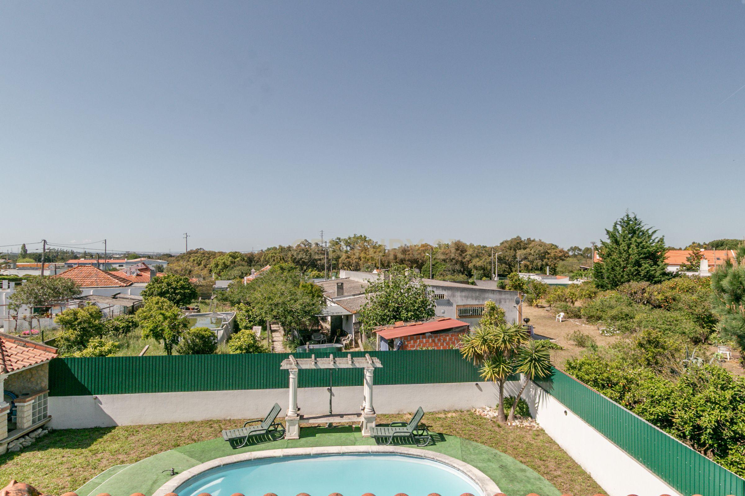 Moradia Rural T4 com Piscina e Jardim — Entre Setúbal e Lisboa - Image 21