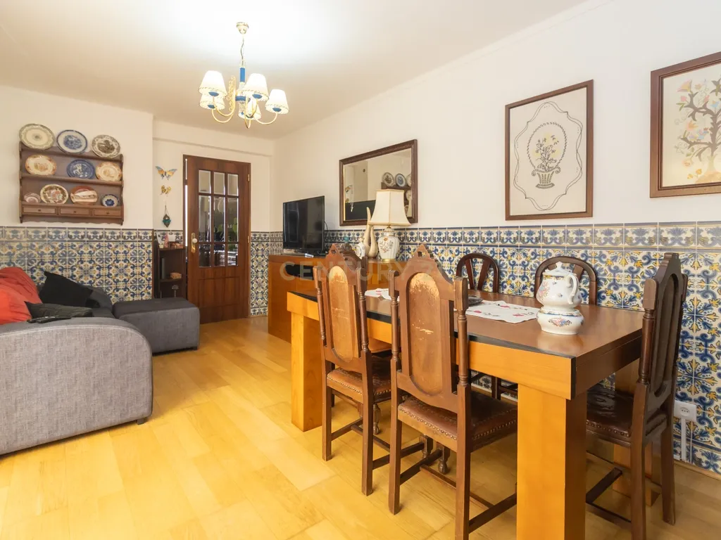 Moradia em Banda de 5 assoalhadas na Banática - Image 45