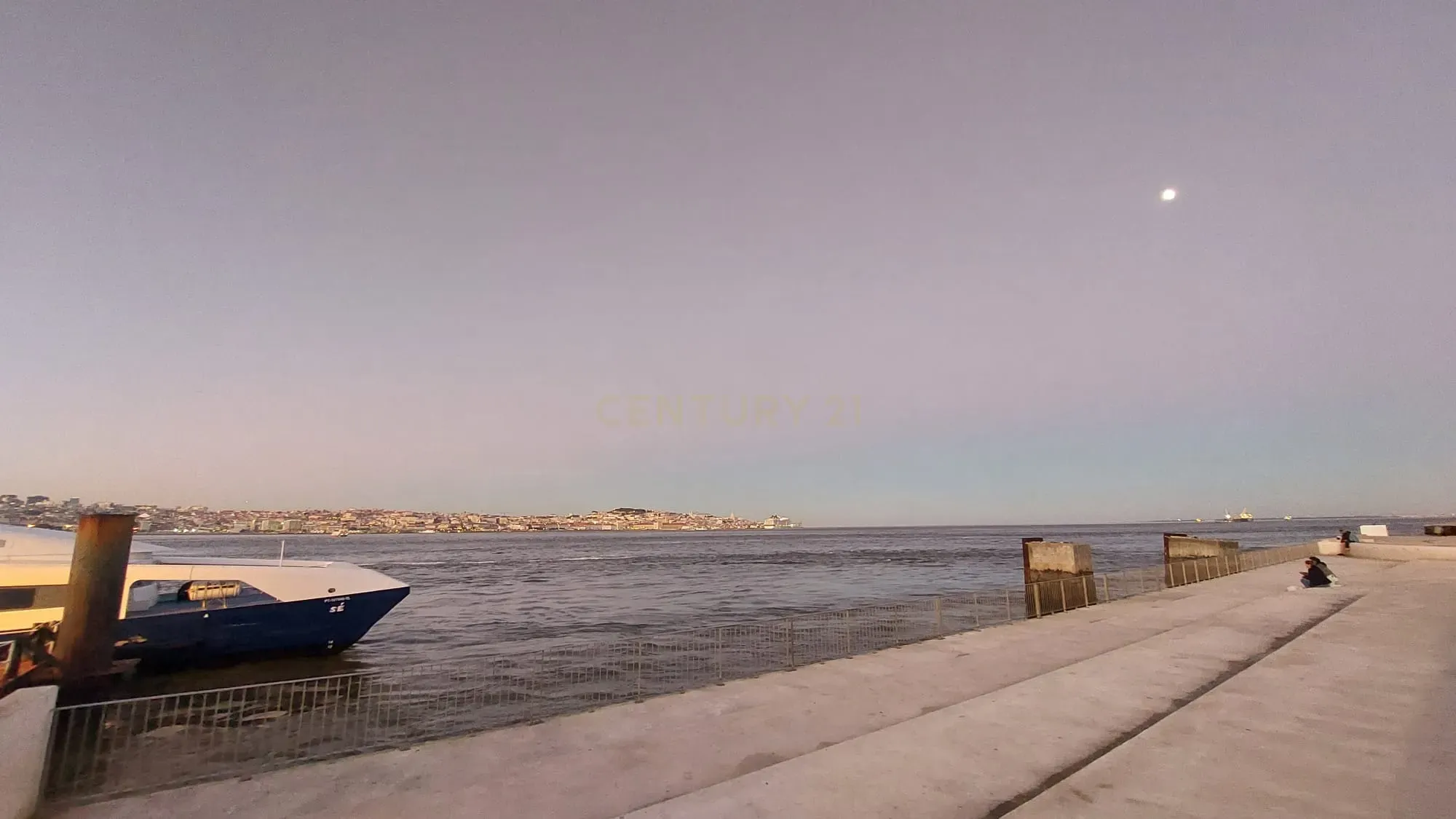 Apartamento T3 em Almada - Image 35