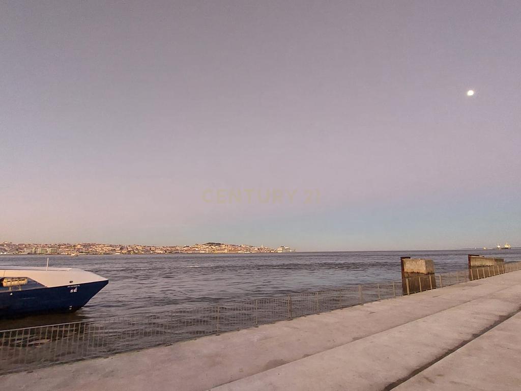 Apartamento T3 em Almada - Image 45