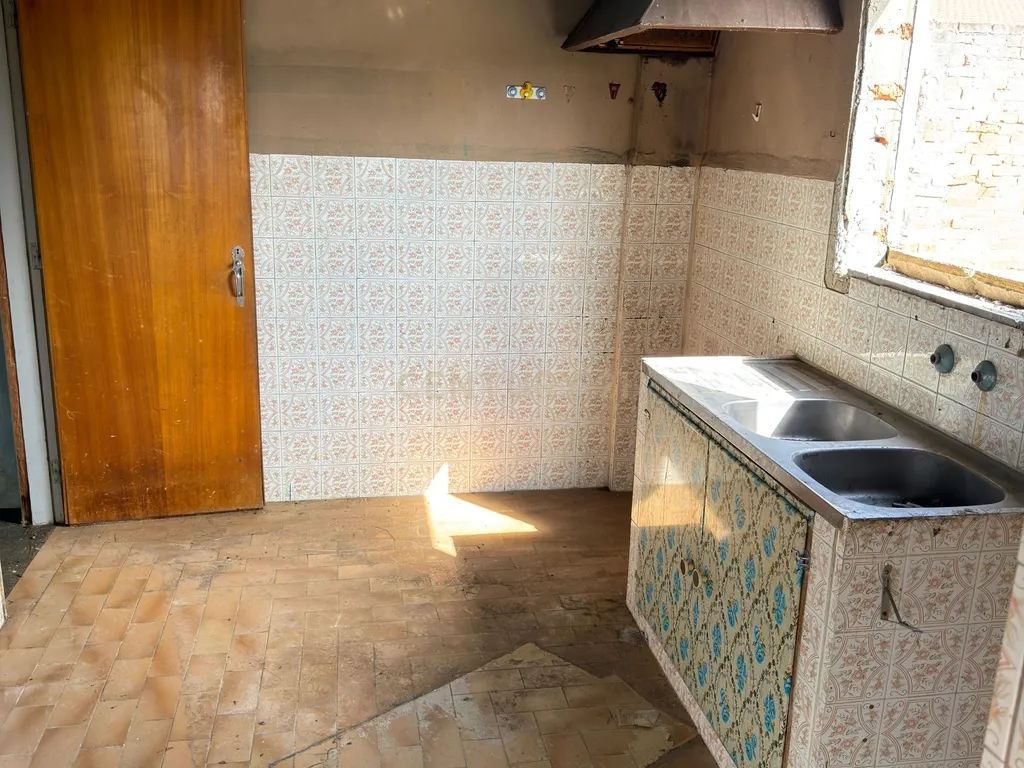 Moradia T7 com Enorme Potencial em Lote Total de 5.611 m² - Image 10