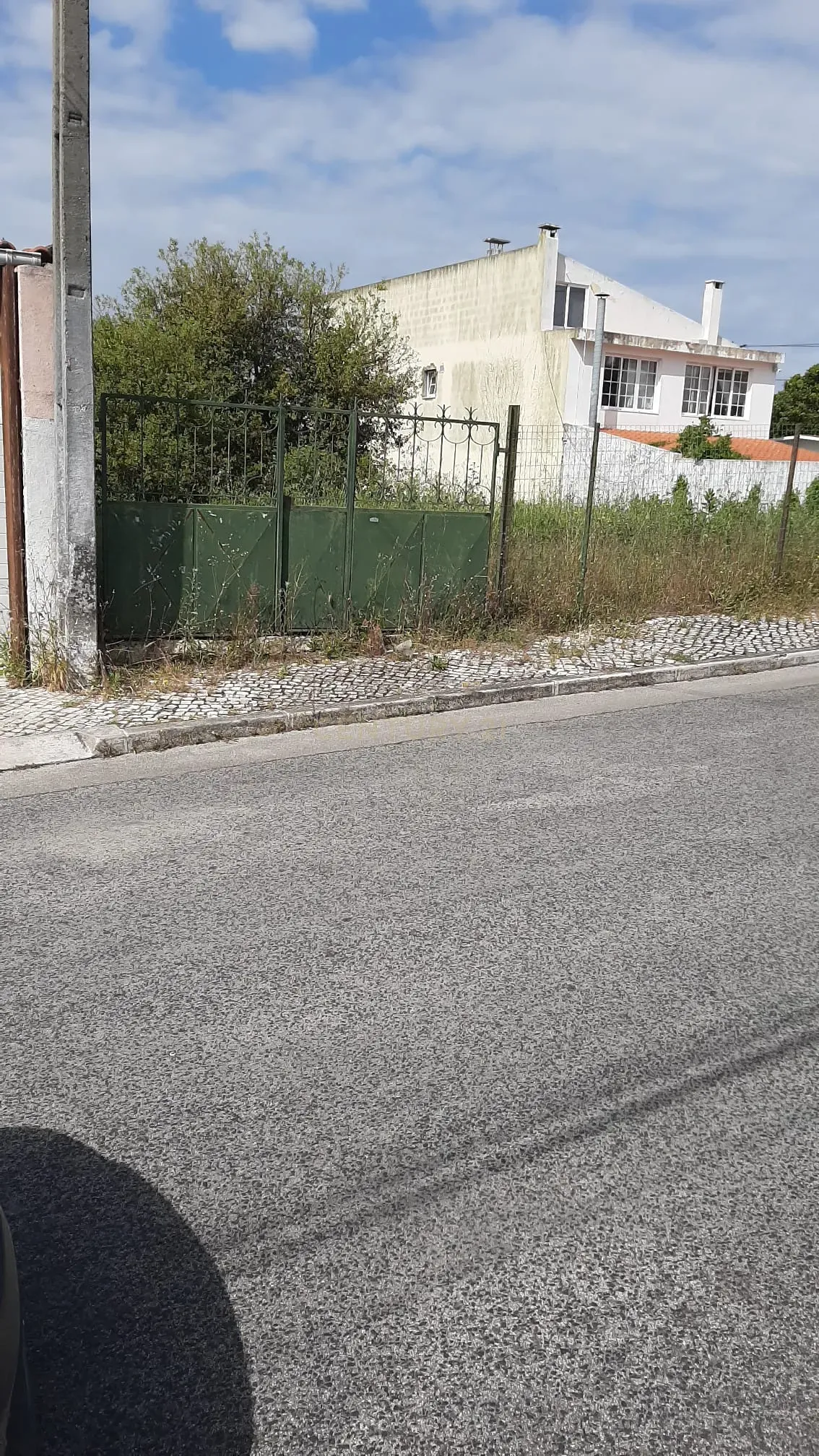 Terreno Urbano nas Quintinhas 600m2 duas frentes de estrada, ótima localização - Image 1