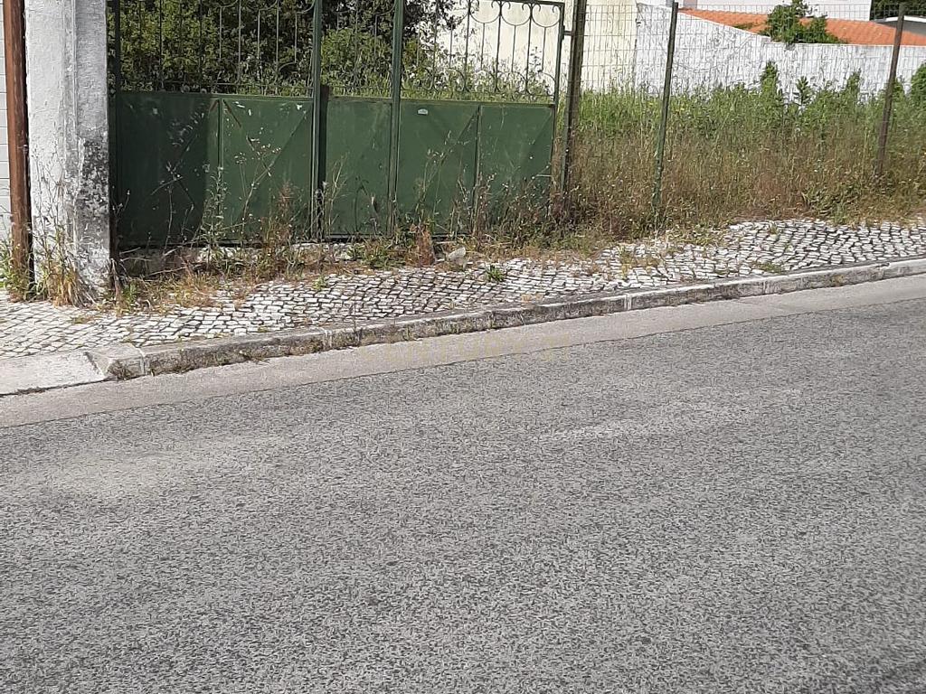 Terreno Urbano nas Quintinhas 600m2 duas frentes de estrada, ótima localização - Image 2