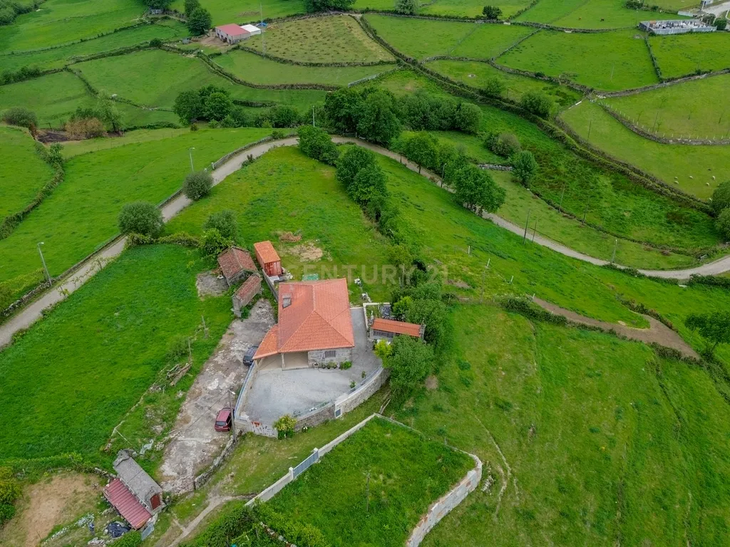 Moradia Renovada em Aboim da Nóbrega Gondomar e Vila Verde, Braga - Image 20
