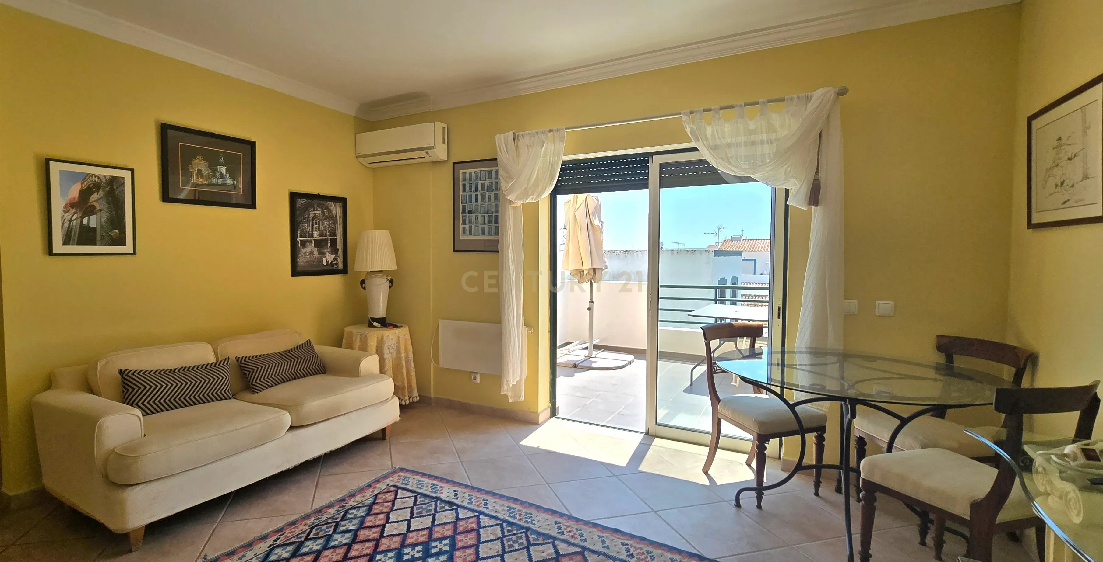 Fotografia 7 de Apartamento T1 com Piscina, Terraço e Garagem | Arrendamento Anual | Santa Luzia, Tavira