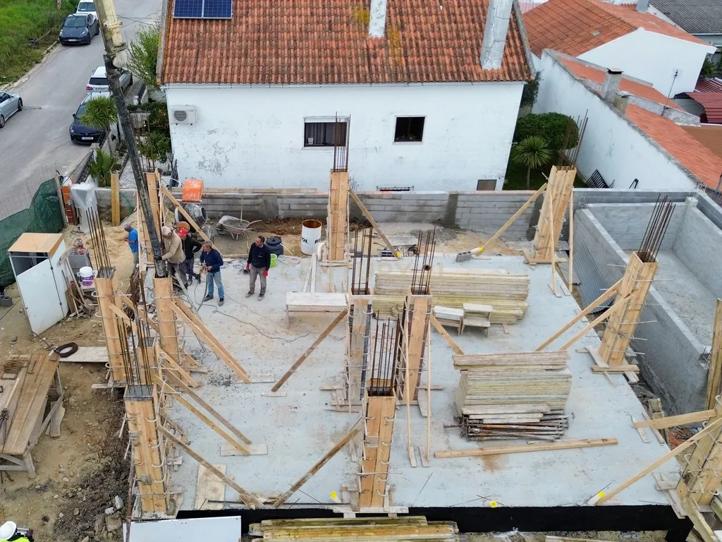 Moradia Nova em Construção – Fernão Ferro - Image 52