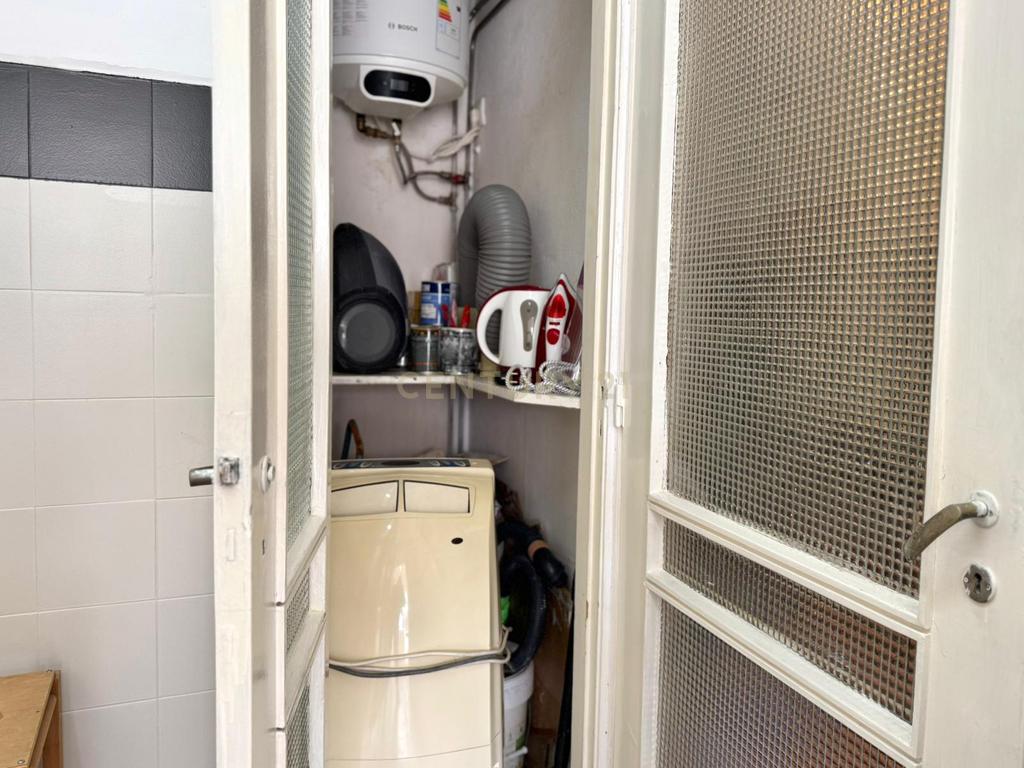 Fantástico Apartamento T2 com Varandas no Centro do Porto - Image 4