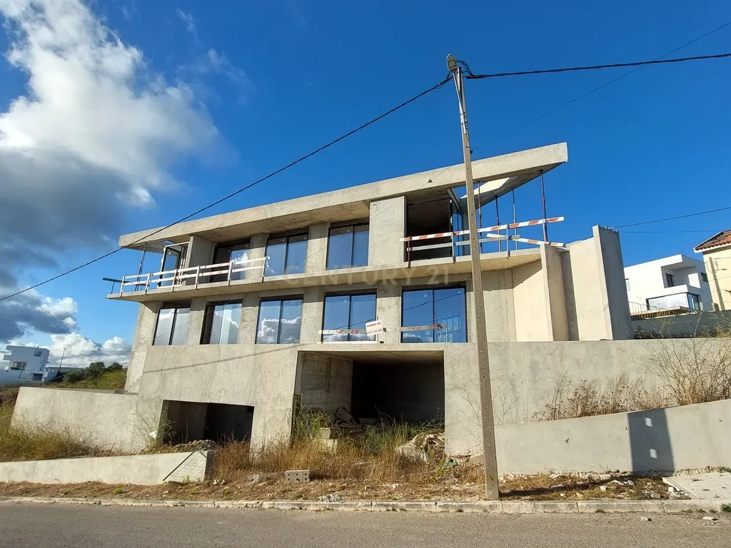 Moradia Luxuosa em Vialonga, Vila Franca de Xira - Image 15