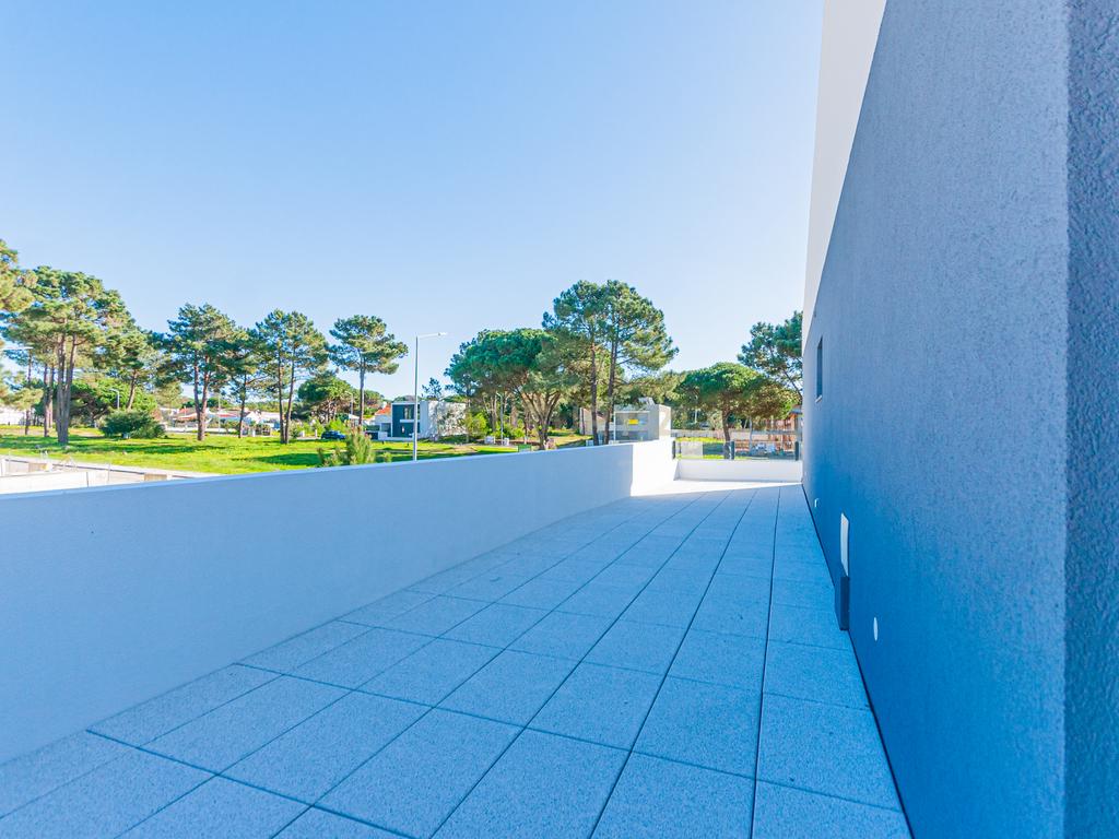 Moradia T3 Moderna com Piscina | Lagoa de Albufeira - Image 36