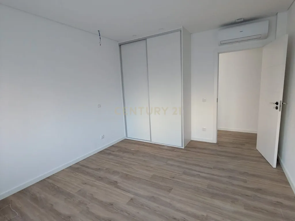ApartamentoT2 | Campanhã | Próximo Metro - Image 12