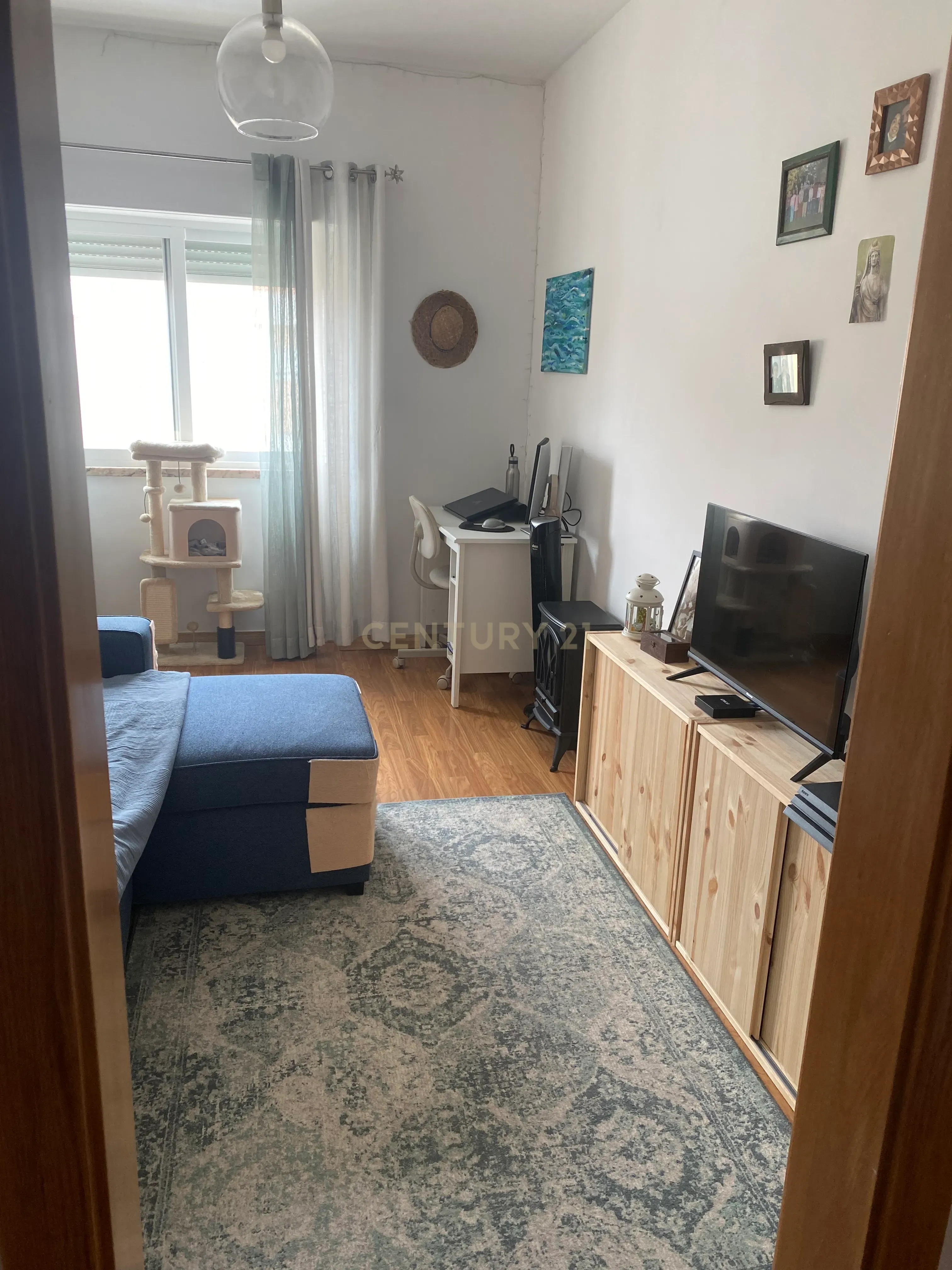Fotografia 10 de *RESERVADO* | T1 com excelente luminosidade e arrecadação | Torre da Marinha | 196.000 €