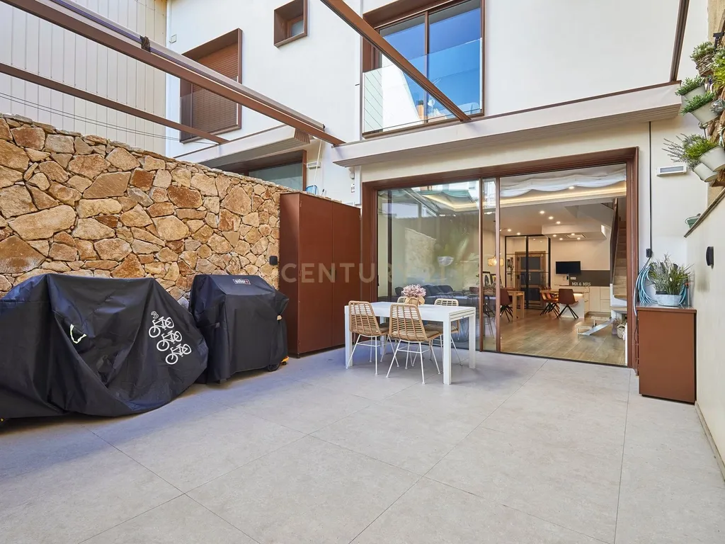 Casa Espetacular no Centro de Tiana - Image 33