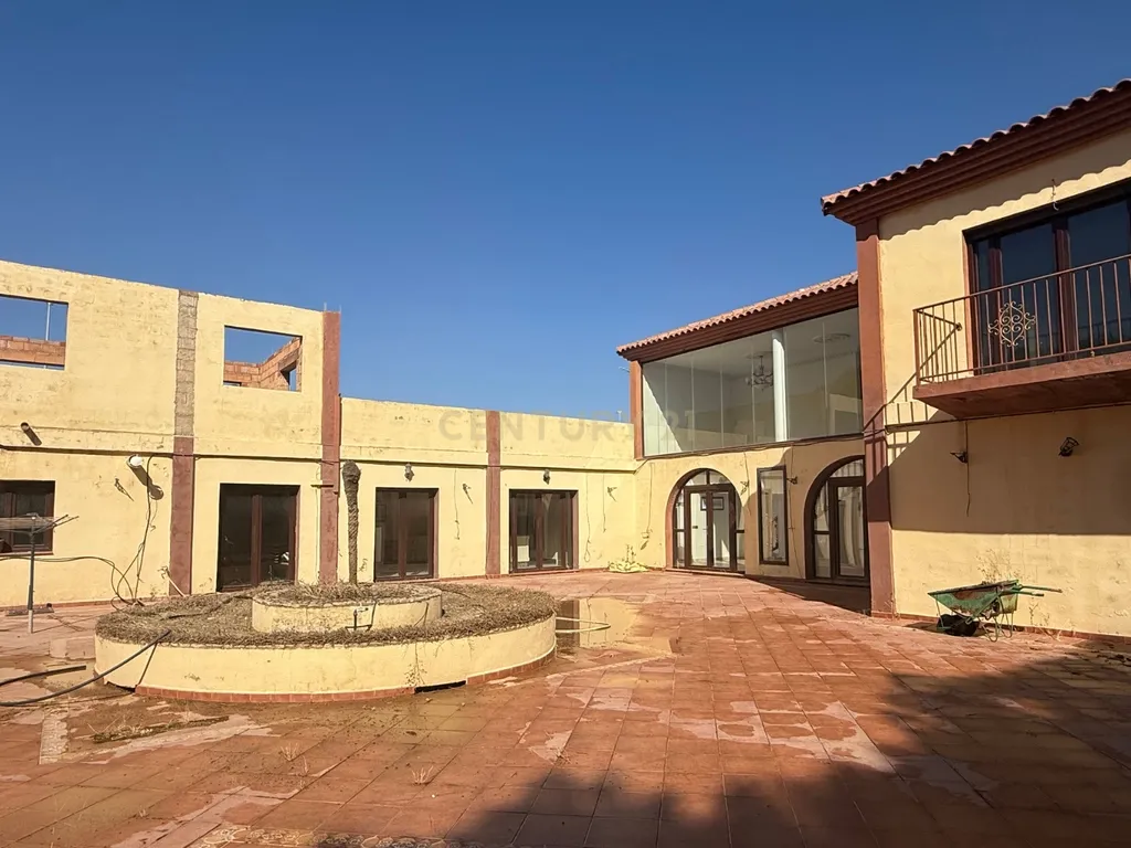 OPORTUNIDADE! ALUGUEL DE MAGNÍFICA MORADIA COM USO NÃO RESIDENCIAL – IDEAL PARA NEGÓCIOS - Image 22
