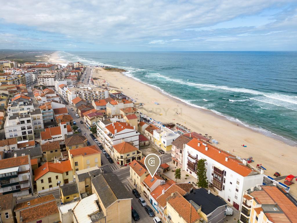 Encantadora Moradia T2+1 na Praia do Pedrógão - Image 2