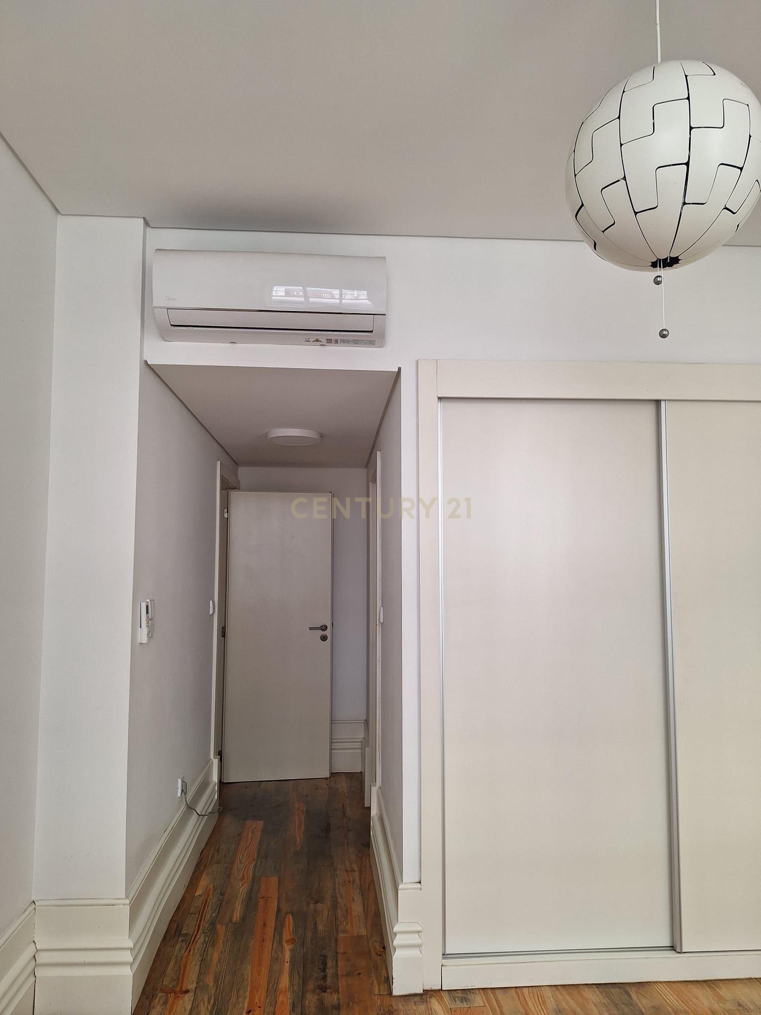 Apartamento T2 moderno na Rua do Bonfim, Porto. - Image 5