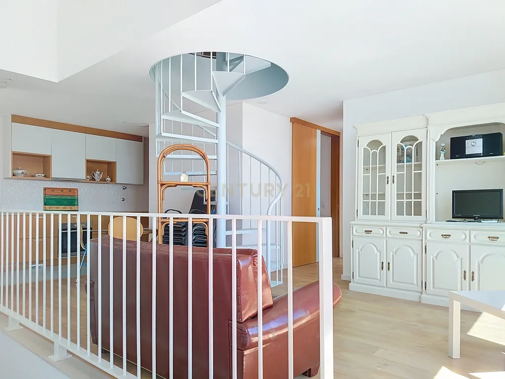 Apartamento com 2 quartos com vistas para o mar e excelente localização em Viana do Castelo - Image 4