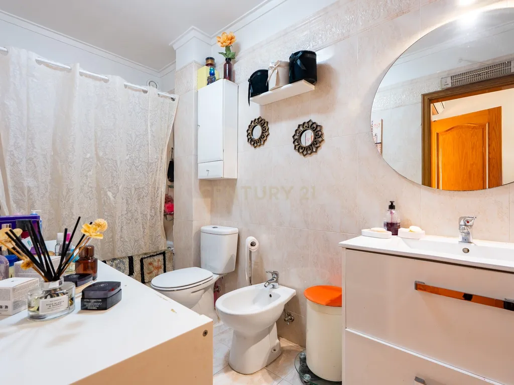 Apartamento T3 com Parqueamento – Quinta Nova, Odivelas - Image 21