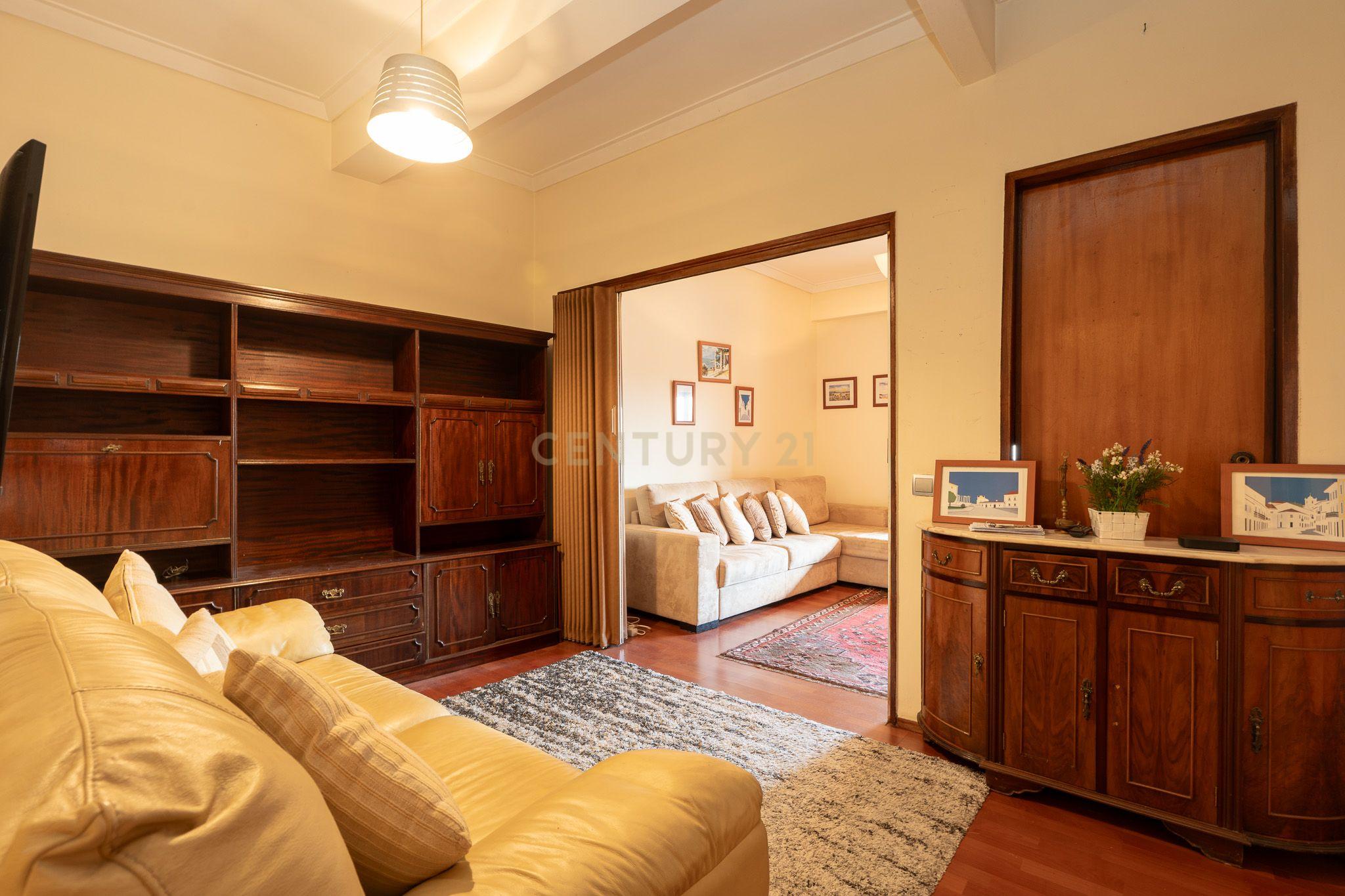 Fotografia 6 de Apartamento T2  COM PARQUEAMENTO em São Domingos de Benfica, Lisboa