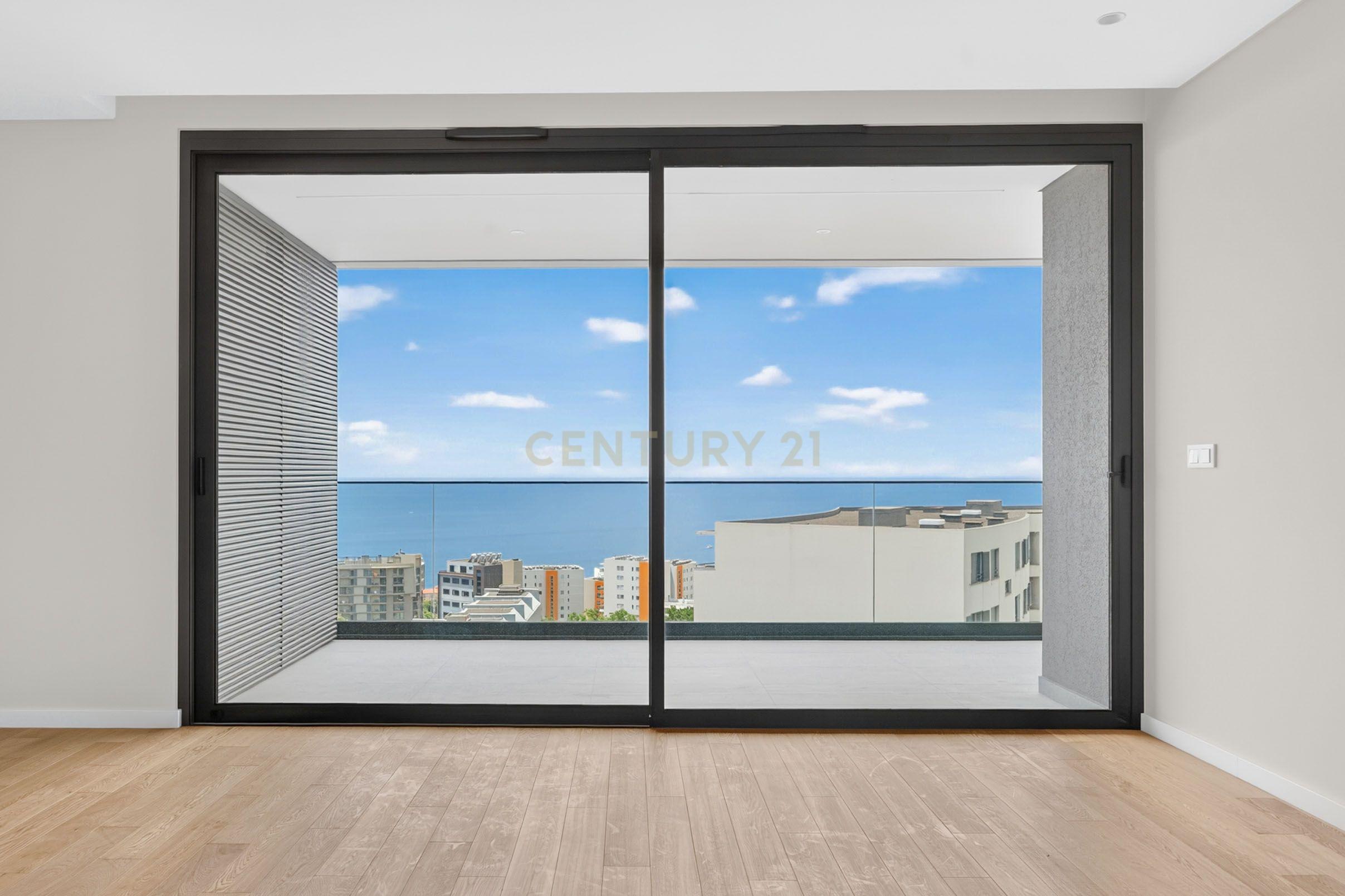 Fotografia 12 de Apartamento T1 Novo a Estrear no Amparo – Vista Mar, Piscina e Ginásio
