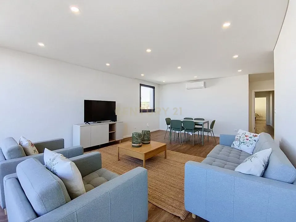 Fotografia 7 de Apartamento T2 Novo Mobilado com Vista Mar – Lagoa | São Miguel
