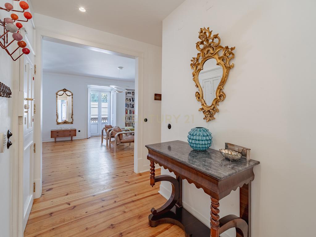 APARTAMENTO DE LUXO NA RUA DE SÃO BENTO — 188 m² | PRÍNCIPE REAL · ESTRELA - Image 5