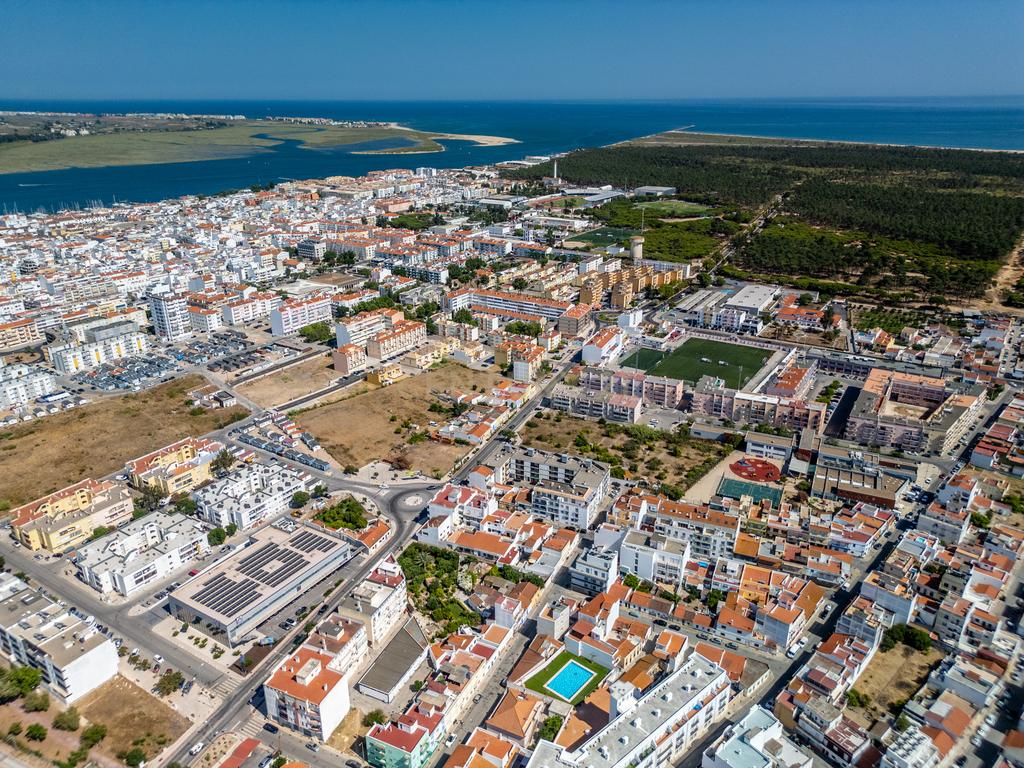 T3 Mobilado com Garagem em Vila Real de Santo António - Image 31