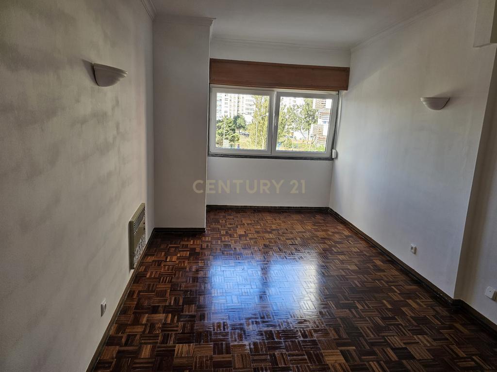 APARTAMENTO PAÇO DE ARCOS - Image 8