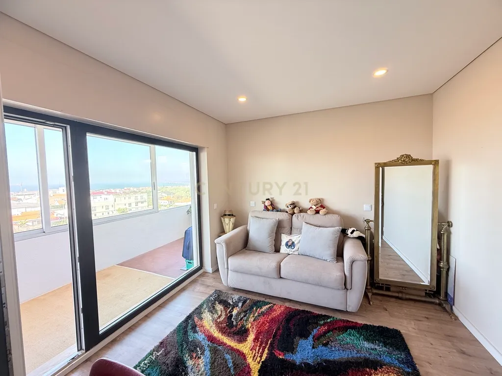 Apartamento T3 Remodelado com Vista Mar – Mindelo, Vila do Conde - Image 5
