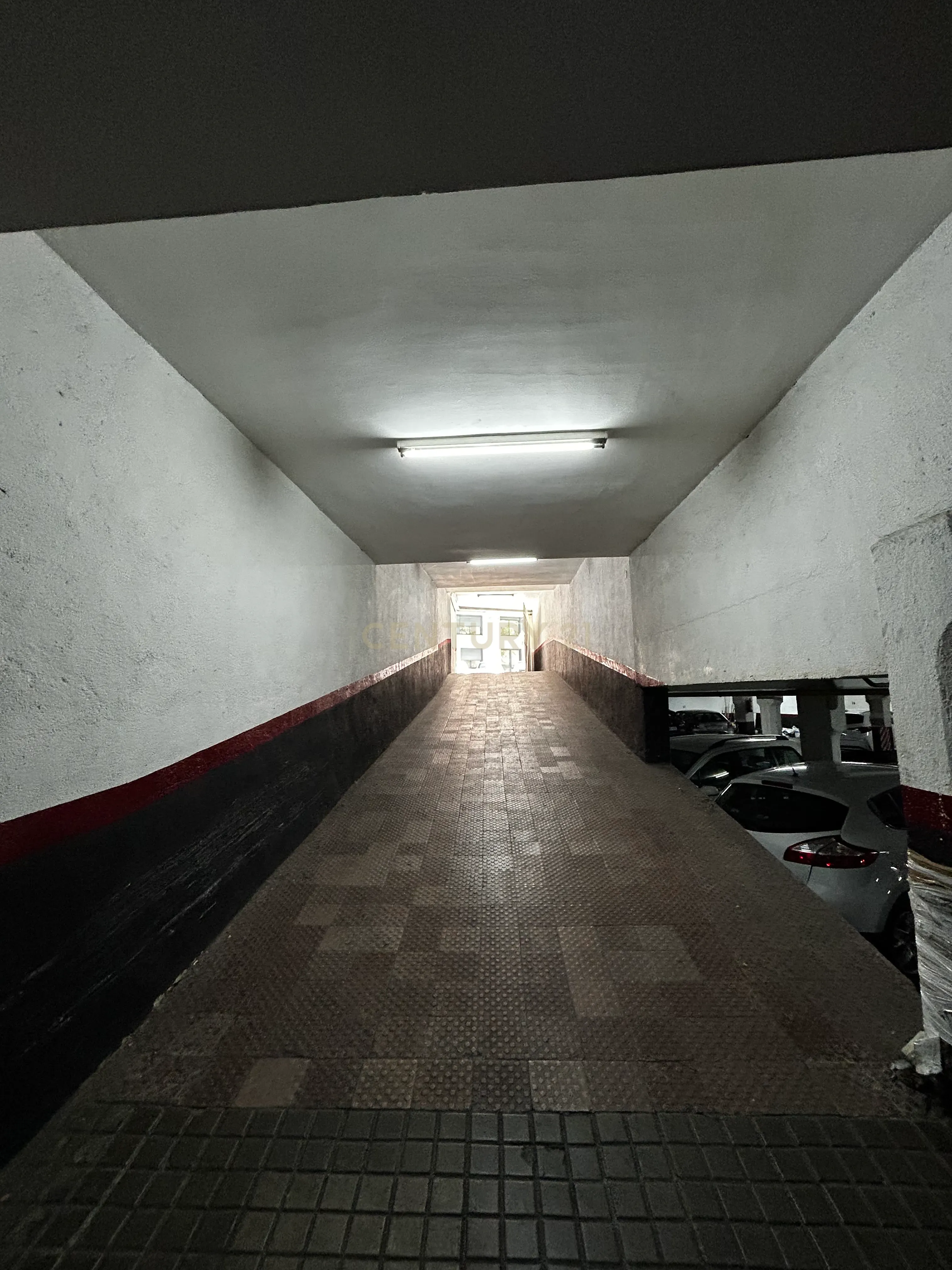 - Image 3