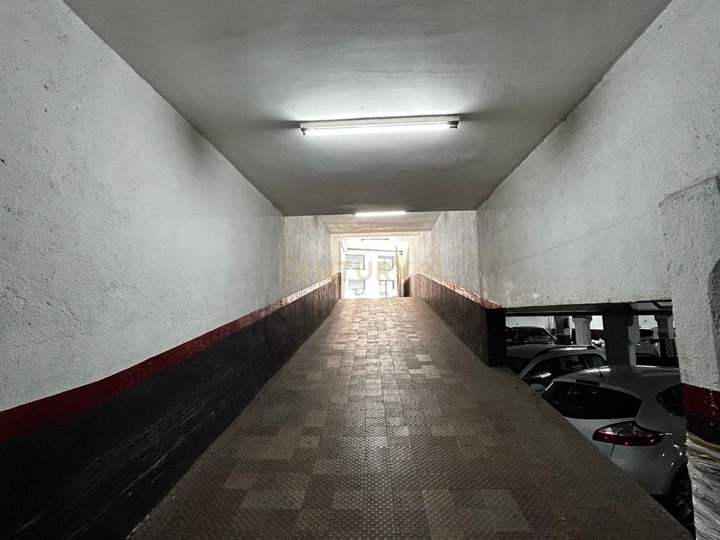  - Image 3