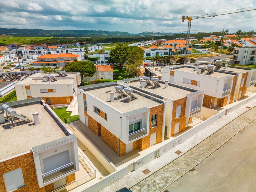 Apartamento T2 Condomínio Fechado Vista Baía - Image 19