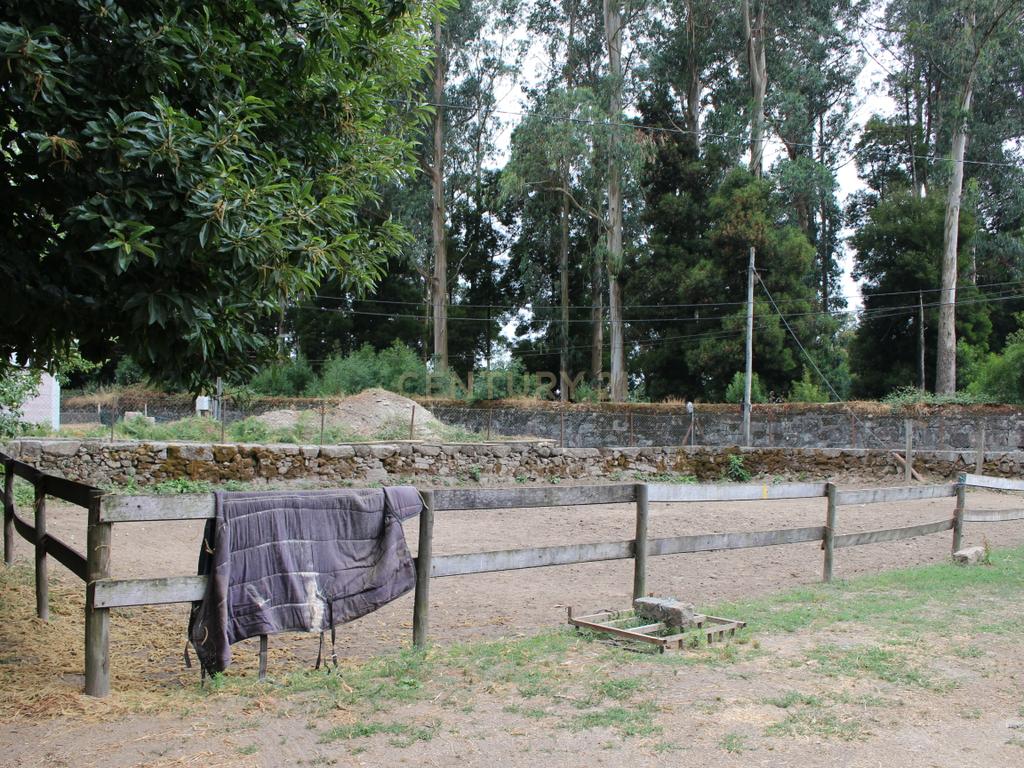 Moradia para restauro - oportunidade de investimento Paços de Ferreira, Figueiró - Image 26