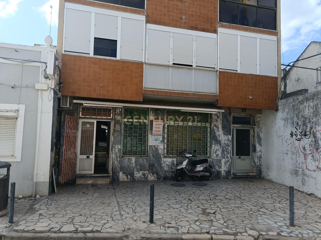 Espaço Comercial na Rua Passos Manuel, Alhandra - Image 21