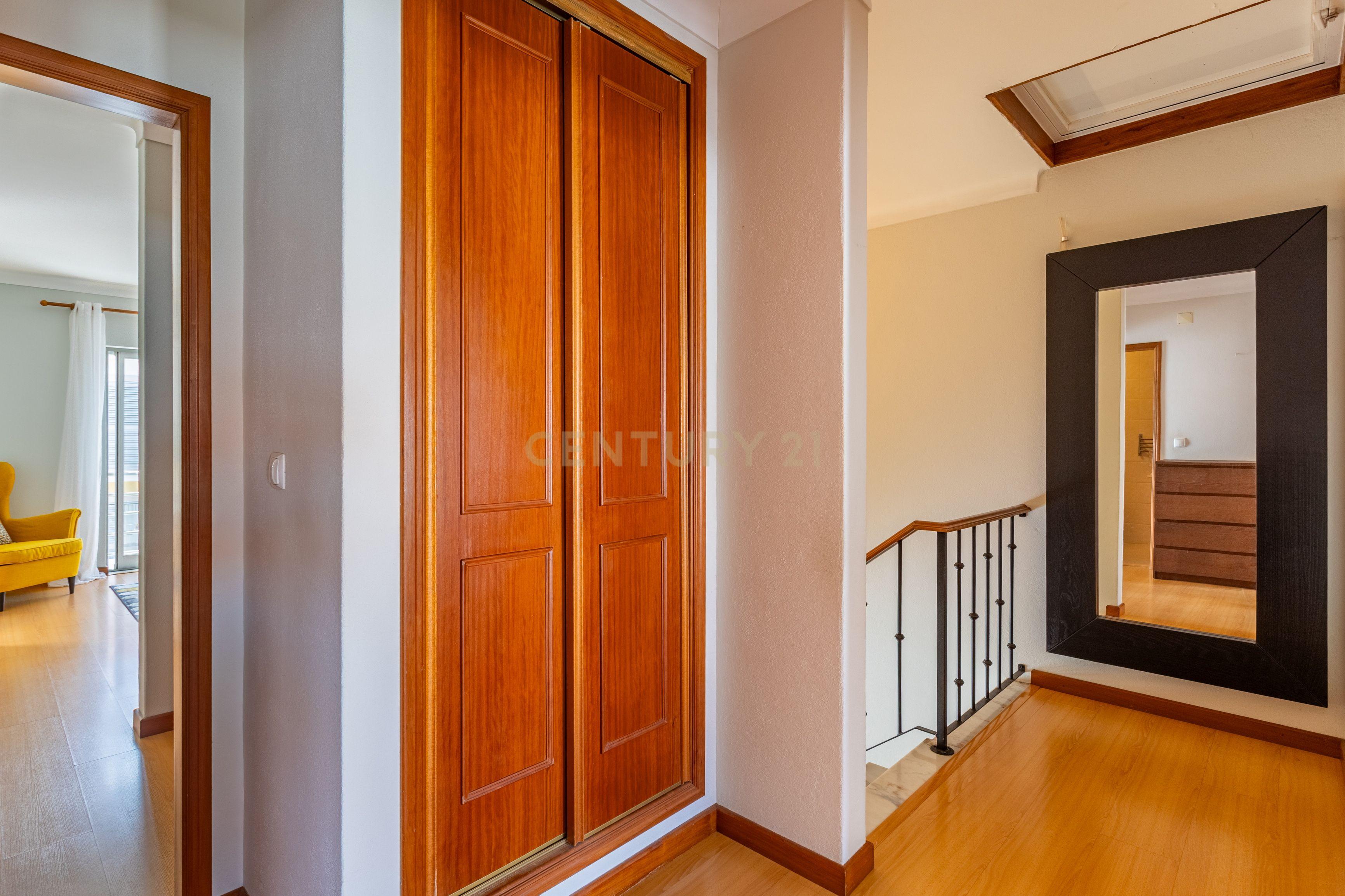 Moradia T3 em Palmela com Vista Panorâmica - Image 31