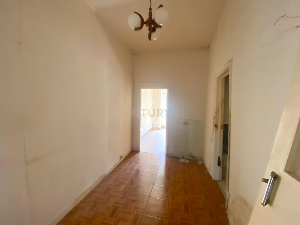 Prédio Para Reabilitação - A 100 metros do Polo Principal da UBI, Covilhã - Image 3
