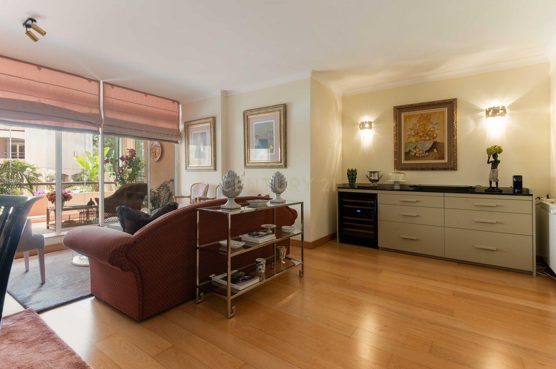 Fotografia 3 de Apartamento T3 em condomínio privado no centro de Cascais