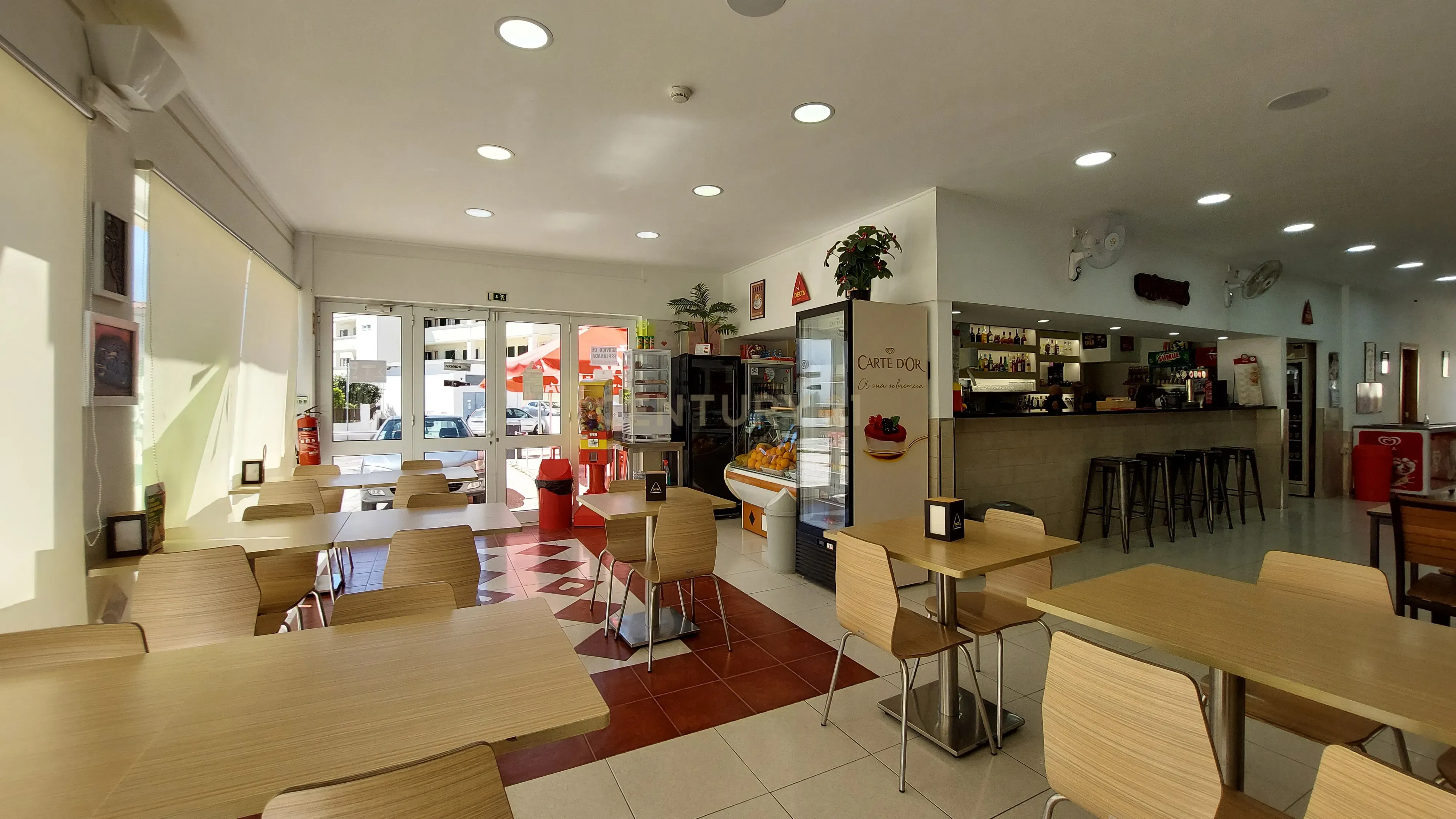 Trespasse de Café/Restaurante Totalmente Equipado | Patacão – Faro