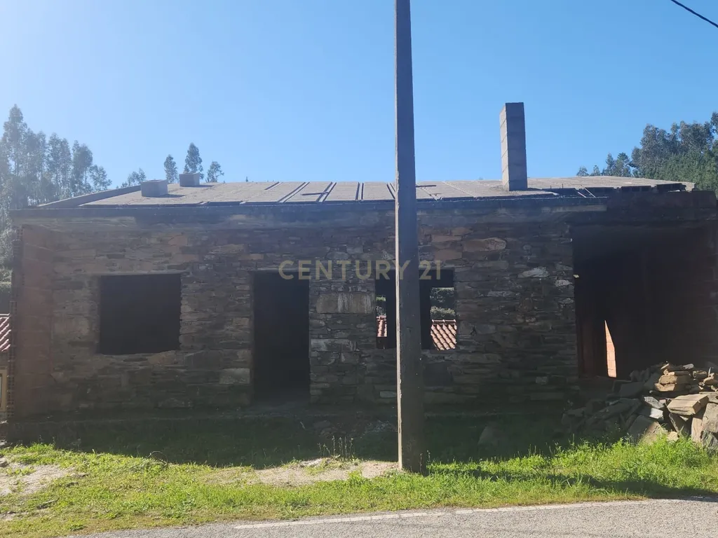 Moradia em Reabilitação – Oportunidade Excecional em Casalinho, Proença-a-Nova | 144 m² - Image 2